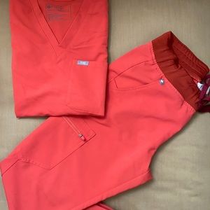 Figs Clay Scrubs Set